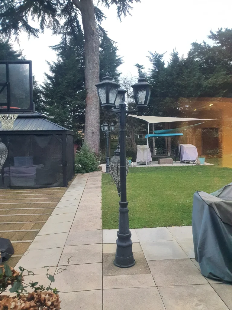 garden Lamp post